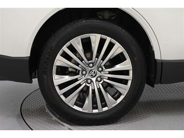 19インチ　純正アルミホイールです。