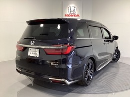 Honda認定中古車 U-Selectは3つの安心をお約束します。　1　Hondaのプロが整備した安心。 2　第三者機関がチェックした安心。　3　購入後もHondaが保証する安心。