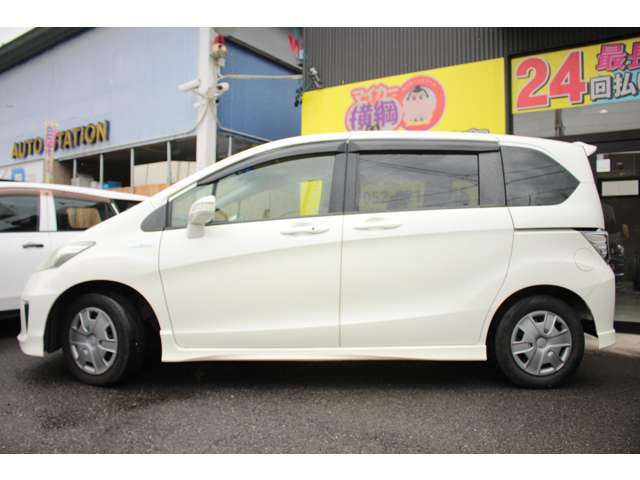 【比べてお得！！】マイカー横綱くんでご購入されたお車には、全車安心6ヶ月無料保証！エンジン、ミッションさらには、ガラス系ボディコーティング付き！総額70,000円相当のサービスをさせていただいております。