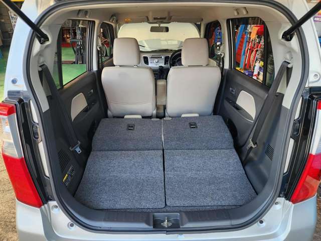 多彩なシートレンジ！広々空間！