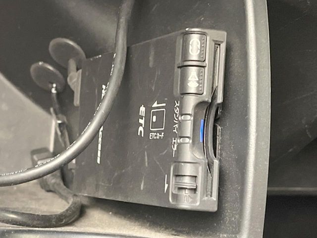 【ETC】高速道路の料金所をストレスなく通過！話題のスポットやサービスエリアに多い「スマートIC」利用時は必須のアイテムです。当店でセットアップを実施、ご納車当日からすぐにご利用いただけます！