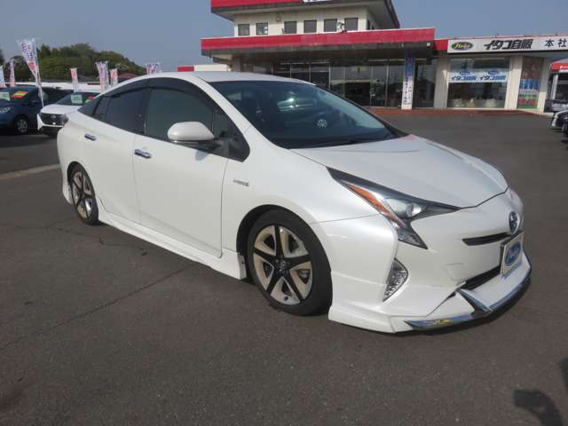 もちろん県外販売、陸送納車もOK。お住まいの地域や納車方法により費用が異なりますのでお気軽にお問い合わせ下さい。