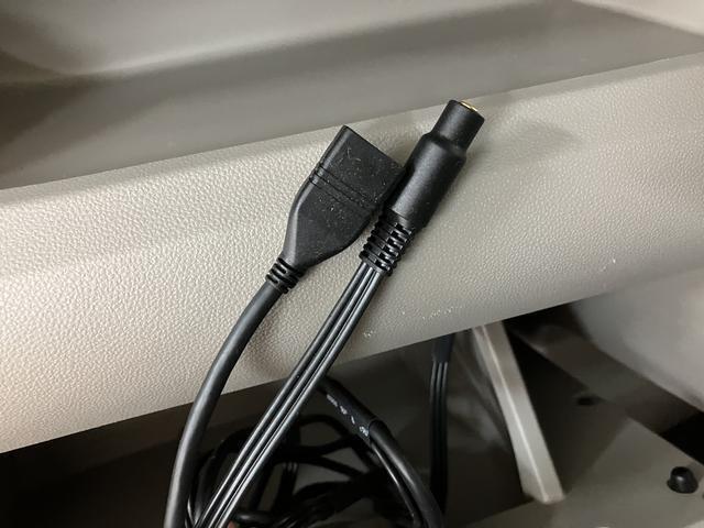 スマホの充電に便利なUSB端子付き！