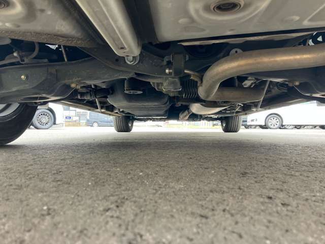 下廻りの防錆塗装【鎧】やマフラーの耐熱シルバーコーティングも施行可能ですのでご相談下さい♪