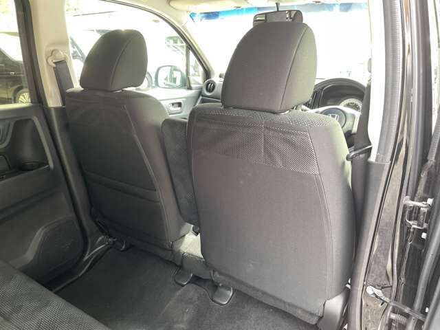 広々としたショールーム、商談スペースでゆっくりお気に入りの1台を見つけてください！