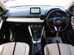 スッキリとしたらしいデミオらしいデザインのダッシュ回り！フロントビューの視認性もよく運転しやすいと思います★