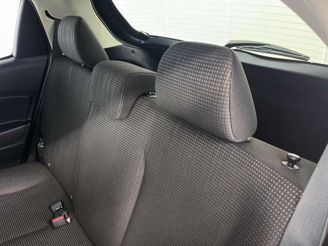 車内洗浄・艶出し・除菌＆消臭と、隅々までまるまるクリーニング！洗浄剤は天然素材のため、肌に優しい仕上がりです。