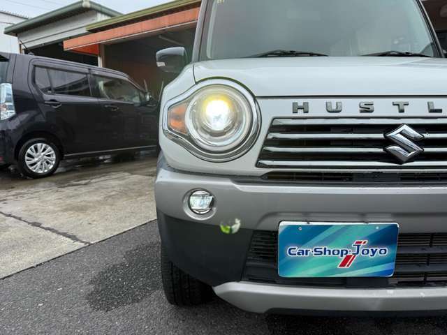 ディスチャージヘッドライトで暗い夜道も安心です！