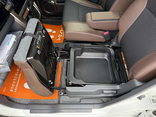 スズキ伝統の床下収納！持ち運びも出来ちゃいます！