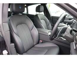 高いホールド性と疲労軽減のできるシートです