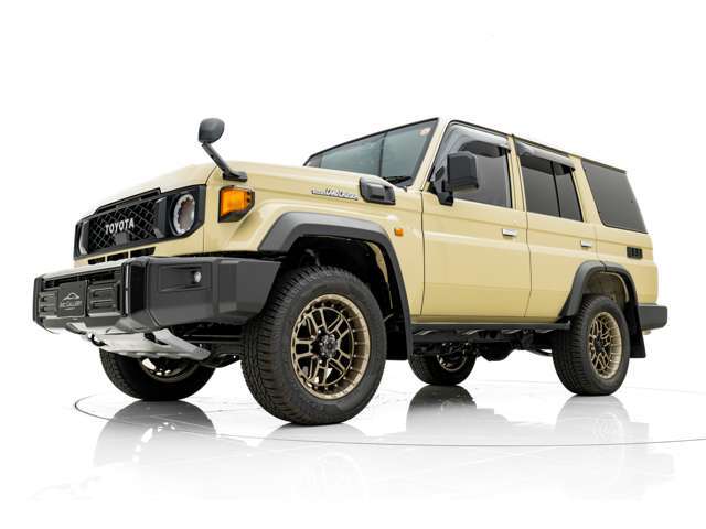 ●メーカーの保証継承可能な車両の場合は、保証継承の手続きを行ってからご納車させていただきます。ご購入後も安心してお乗りいただけます。