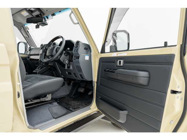 ●オートローン特別低金利フェア2.4％実施中！お支払い回数も120回払いまで対応しております。もちろん残価設定型も金利2.4％！残価設定型も120回払いまで対応しております。是非この機会にご検討ください。