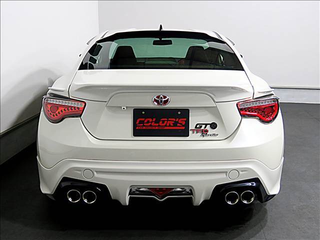 COLOR’Sはお客様のカーライフをサポートする総合プロCARショップです！車の販売に限らず、車検やアフター・メンテナンス・ドレスアップから車の買取りに至るまでお車の事なら何でもご相談下さい。