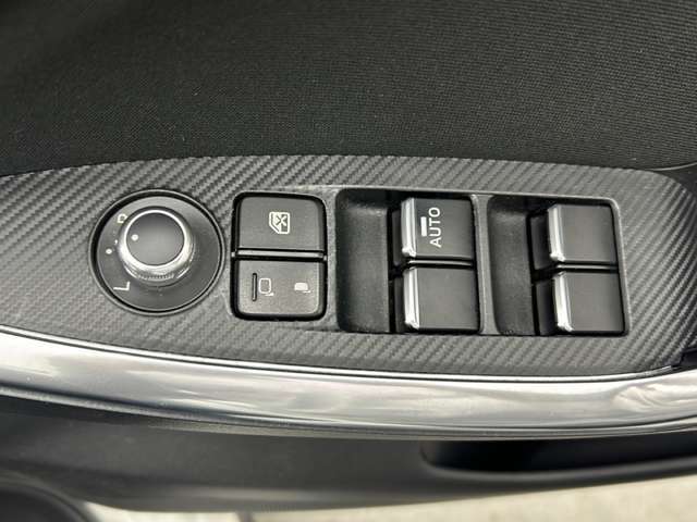 【窓操作部】『窓周辺/窓周辺装備』の画像になります。写真の内容に関してご不明点、ご質問等がございましたらお気軽にガリバー店舗までお問い合わせください。