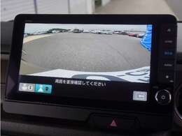◆バックカメラ◆リバースにするだけで映ります、後方の安全確認や、狭い駐車場での車庫入れ、雨の日や夜間など視界の悪い時に便利です！安全にバックする為には欠かせない装備です。
