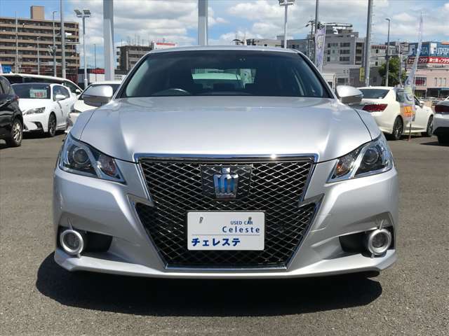 ハイブリッド車！高級セダンが入荷しました。