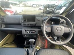 自社認証工場を完備しておりますので、納車前の車検・整備や、アフターメンテナスもばっちりですので、安心して当社にお任せ下さい。また、当社にて車輌ご成約のお客様はオイル交換永久無料のサービス付きです！