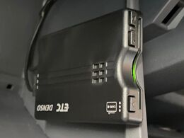 【ETC】高速道路の料金所をストレスなく通過！話題のスポットやサービスエリアに多い「スマートIC」利用時は必須のアイテムです。当店でセットアップを実施、ご納車当日からすぐにご利用いただけます！