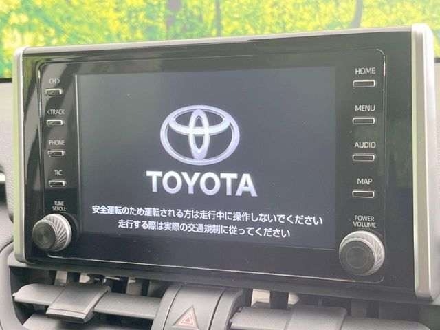 【8インチ　ディスプレイオーディオ】大画面のディスプレイはAppleCarPlayやAndroidAutoが利用可能。大きな画面でスマホナビアプリ等が利用いただけます♪