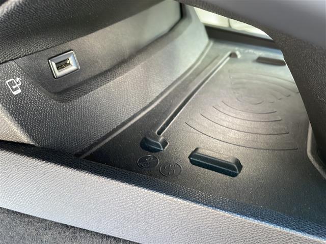 【運転席操作部】快適なドライブを楽しむための機能が装備されています！運転席から触れるので、使いやすいです！除菌プランいれていただくと、さらに清潔で安心していただけます！