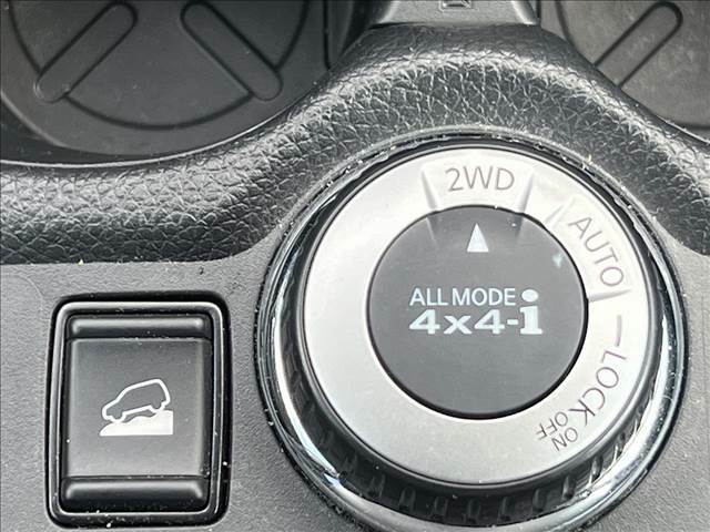 【ALL　MODE　4×4】走行中に2WD・4WDの切り替えができ、急な路面変化にも即座に対応できます。