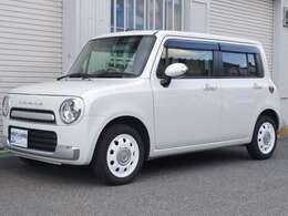 ワンズアームズのスタッフは国家資格整備士です。自社整備工場完備で、仕入れから販売、買取、修理、アフターフォローまで国家資格整備士が行い、良質安心な車両を安価にご提供出来るよう、日々、努力しております。