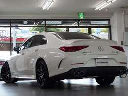 駐車位置検索を含むMercedes me connect搭載車！！　専門店ならではの1台！！　安心の右ハンドル！！　禁煙車　ワンオーナー　取説・記録簿付き　もちろん修復歴御座いません！！