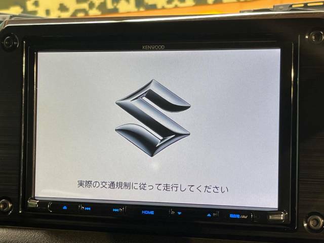 【メーカー純正ナビ】インテリアに溶け込むスタイリッシュな「専用設計」メーカーナビを装備♪視認性や操作性など基本性能にも優れ、より上質なカーライフをお楽しみいただけます。