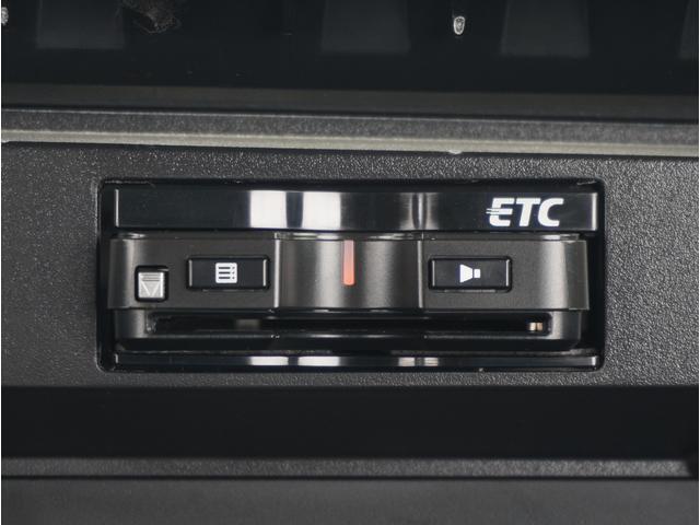 【ETC】ETC付いています、今や高速道路の必需品です。通行料金の割引やスマートICの通過に欠かせません。