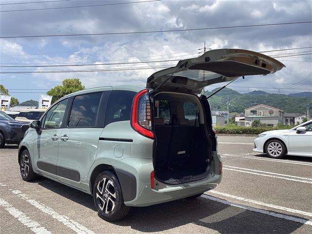 ■□■□■ 万が一のキズヘコミも迅速に対応いたします！！ 自社鈑金工場を持っているので、自社で修理いたします！！ 仲介料がかからないので安いんです！！  ■□■□■