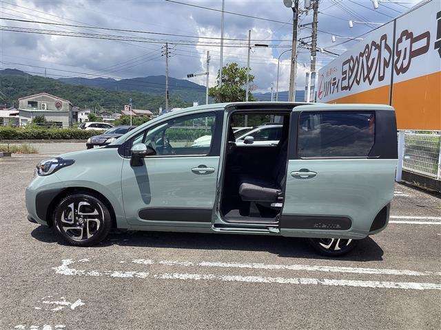 ■□■□■ アフターサービスもお任せ下さい！！ 自社整備工場を完備しております！！ 国土交通省指定整備工場なので車検も最短45分で終わります♪  ■□■□■