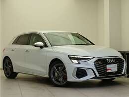 遠方のお客様でも安心してお車選びをしていただけるよう、車両ごとの動画やZoom等のオンライン商談も可能でございます。スタッフへお気軽にお申し付けくださいませ！