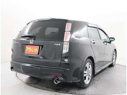 人気の黒色でかっこいいです♪