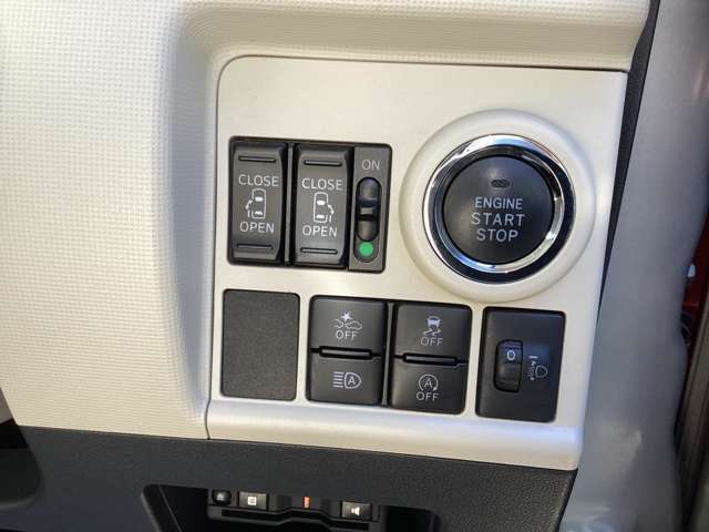 とっても便利な両側電動スライドドア★狭い場所でも大きく開放して乗り降りラクラク♪運転席のスイッチやリモコン操作でカンタン開閉！