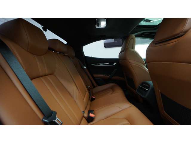 ご納車前には本国イタリアにてトレーニングを受けたMaseratiサービススタッフが隅々まで点検し、より安全かつ安心な状態でお客様へお渡しさせて頂きます。☆無料通話番号☆0078-6002-354690