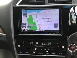 TV/ブルートゥースなども楽しめるバックモニター付8インチインターナビです。オートエアコンはプラズマクラスター付です。