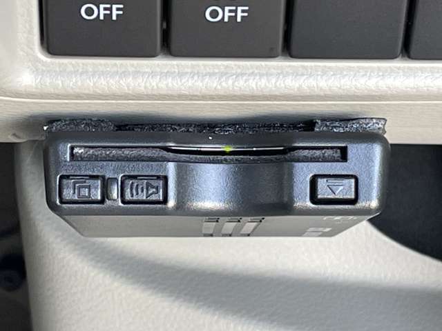 ◆【ETC】有料道路を利用する際に料金所で停止することなく通過できる、ETC車載器（ノンストップ自動料金収受システム機器）が装備されています。セットアップを行うことで利用可能になります。
