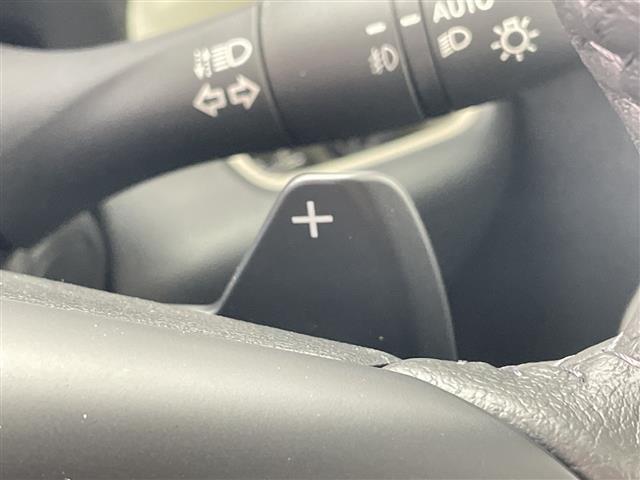 【パドルシフト（AT車）】MT車と同じように好きなギアで走ることができます！スポーティなシフト操作をお楽しみいただけます。