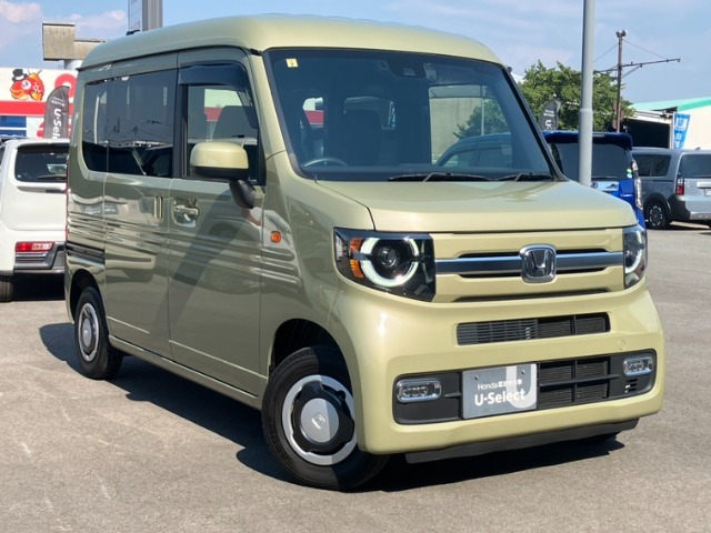 この度は数多くの中古車販売店の中より、弊社の物件の閲覧をしていただき有難うございます。ご不明な点が御座いましたらお気軽にお問合せ下さい。心よりお待ち致して居ります。