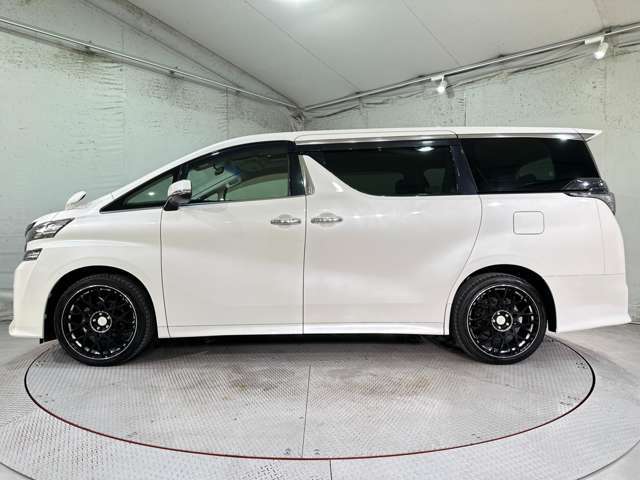 全く同じお車に再び出会うことはできません。少しでも気になるお車がございましたら、すぐにお電話かメールにてお問合せ下さい。