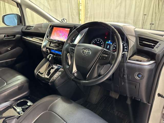 当店のこだわりはズバリ「価格」です。車両仕入れにとことんこだわり、良質な車両を安く取り揃えております。