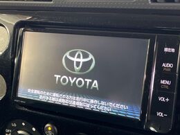 【純正ナビ】人気の純正ナビを装備。オーディオ機能も充実しており、Bluetooth接続すればお持ちのスマホやMP3プレイヤーの音楽を再生可能！毎日の運転がさらに楽しくなります！！