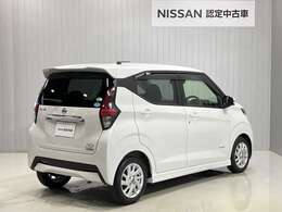 運転席からの視界が左右に広く隅々まではっきりと見えます！クルマの前端も把握しやすく安心です★