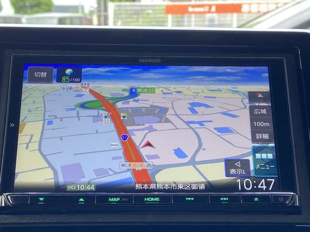 展示車両に関しましても、全ての取り扱いの車に対して厳しくチェックしております。