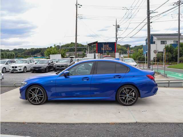 厳選されたBMW中古車が80台から100台ほど展示されております。営業時間は10：00から19：00で年中無休（年末年始を除く）で営業しております。