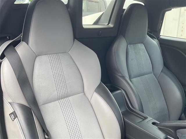 【運転席】現車の確認はお電話で在庫のご確認の上是非ご来店くださいませ！ご来店の難しい方は店舗スタッフがお電話やメールで詳細をお答えさせて頂きます。