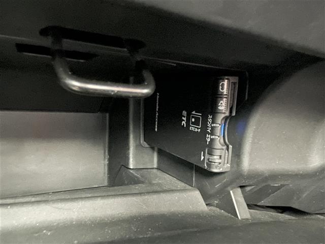 【ETC装着車両】高速走行もスムーズにお支払いが可能な装備。セットアップも当店で可能！お任せください！