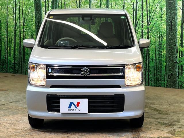 弊社では、全車『修復歴なし』のお車のみ取り扱っております。専任バイヤーによる厳選した仕入れの後、入庫後の車両チェックを行い、ネクステージが認定した高品質な中古車をご提供しております。