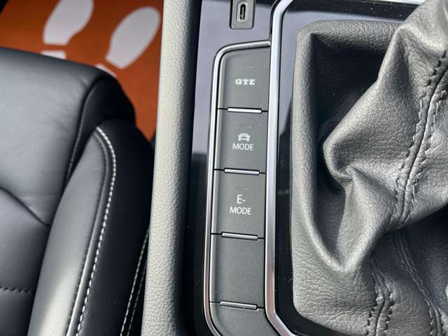 高年式のお車を取り扱っておりますので、メーカー保証期間内の車両が多数ございます！メーカー保証が切れている車両も、別途保証をご案内いたしますので、ご相談ください。
