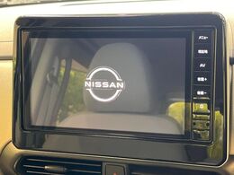 【純正9型ナビ】人気の大型9インチナビを装備。存在感のある大画面はインパクト大！ナビ利用時のマップ表示は見やすく、テレビやDVDは臨場感がアップ！いつものドライブがグッと楽しくなります♪